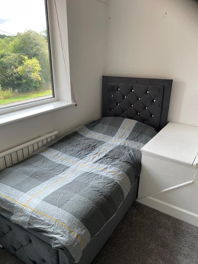 5 Bed House, 32 Tutbury Avenue, Cannon Park, Coventry, Cv4 7Bj Villa Exteriör bild