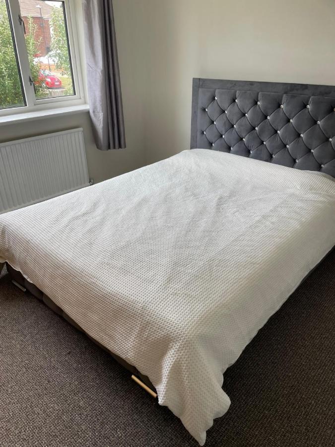 5 Bed House, 32 Tutbury Avenue, Cannon Park, Coventry, Cv4 7Bj Villa Exteriör bild